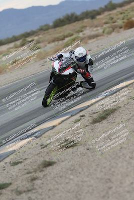 media/Sep-21-2025-Race Pace (Sun) [[98bf33ef95]]/Verified/5-Turn 15 Inside (930am)/